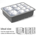 Stampo per cubetti di ghiaccio quadrati a 13 cavità di diverse dimensioni con coperchio, in silicone alimentare per un facile distacco del ghiaccio.