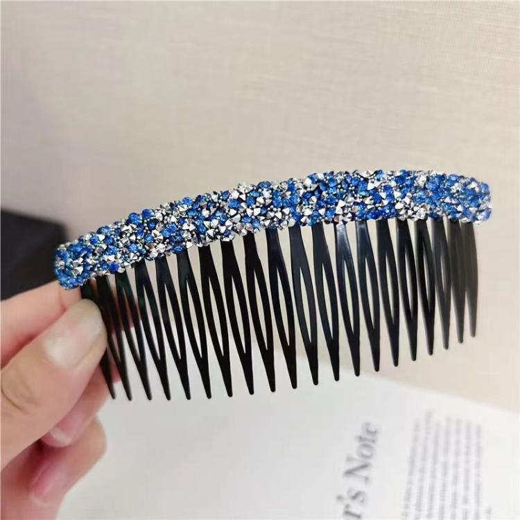 Pettine scorrevole con fermaglio scintillante per frangia e capelli ribelli. Rifinitura lucida per capelli su fronte, lati e nuca.