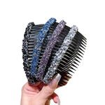 Pettine scorrevole con fermaglio scintillante per frangia e capelli ribelli. Rifinitura lucida per capelli su fronte, lati e nuca.