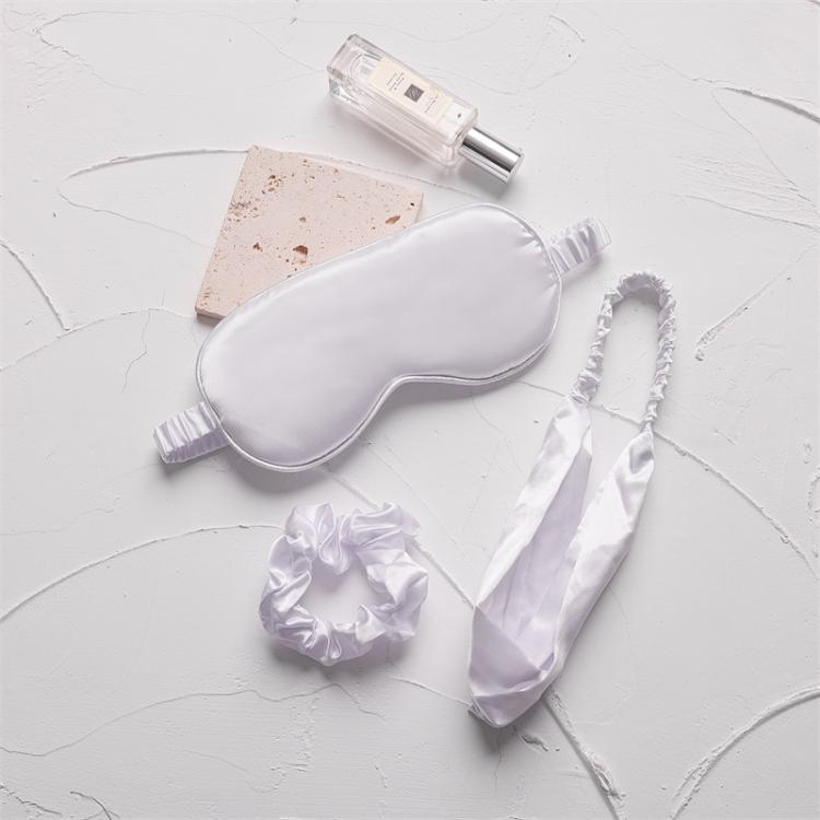 Set da notte in raso di seta sintetica, composto da 3 pezzi: maschera per gli occhi, fascia elastica per capelli e elastico per capelli.