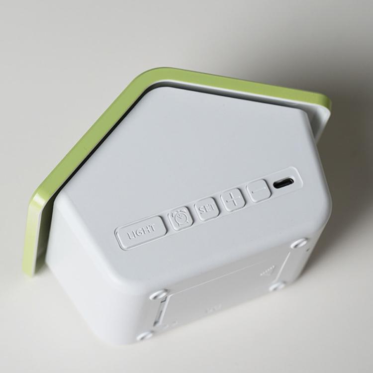 Sveglia digitale Atmosphere Cabin con luce notturna a LED a 8 colori, funzione snooze, ora legale e luminosità regolabile.