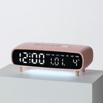 Sveglia digitale a LED con luce notturna, visualizzazione di data/giorno della settimana/temperatura, 2 allarmi, timer per il conto alla rovescia, 3 livelli di luminosità, porta di uscita USB.