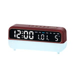 Sveglia digitale multifunzione con luce notturna dimmerabile, indicazione di data/giorno della settimana/temperatura, doppia sveglia, funzione timer e porta di ricarica USB.