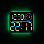 Grande orologio digitale da parete a LED con cifre a colori RGB variabili, doppia sveglia e timer, ideale per palestra, ufficio e arredamento domestico.