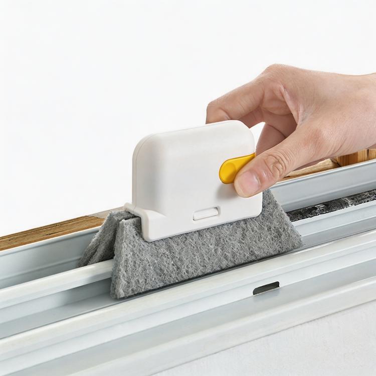 Spazzola 2 in 1 con raschietto per pulizia fessure