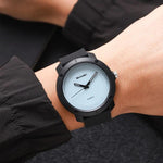 Orologio da coppia unisex SKMEI 2557, semplice, impermeabile fino a 50 metri, al quarzo.