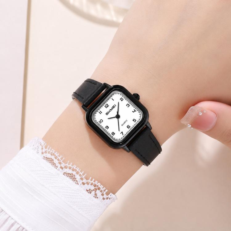 Orologio da donna al quarzo quadrato SKMEI 2579 con cinturino in pelle.