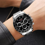 Orologio digitale da uomo SKMEI 2587 con cinturino in acciaio inossidabile, triplo quadrante, cronografo e impermeabilità fino a 30 metri.