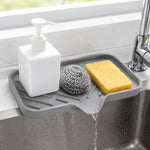 Ampio porta spugna in silicone per lavello da cucina e bagno, vassoio inclinato di 5 gradi con beccuccio di scarico