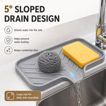 Ampio porta spugna in silicone per lavello da cucina e bagno, vassoio inclinato di 5 gradi con beccuccio di scarico