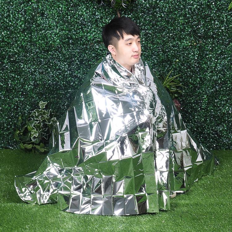 Coperta termica portatile di emergenza per esterni, monouso, per campeggio e sopravvivenza., 160x210cm