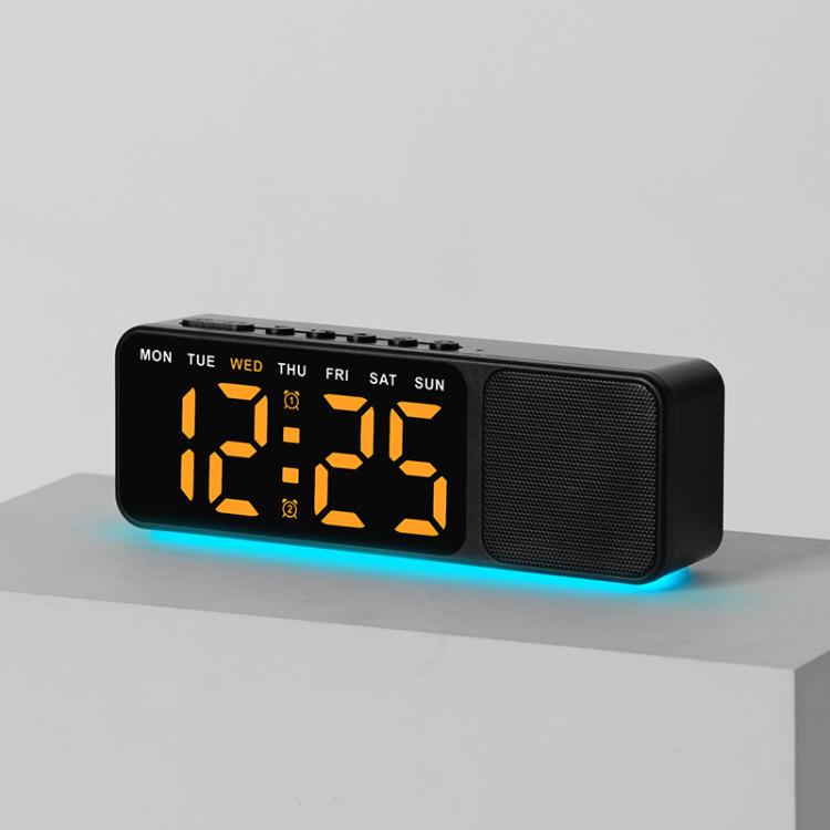 Sveglia digitale con altoparlante Bluetooth e luce notturna, ampio display a LED con data, regolazione della luminosità e doppia funzione snooze.