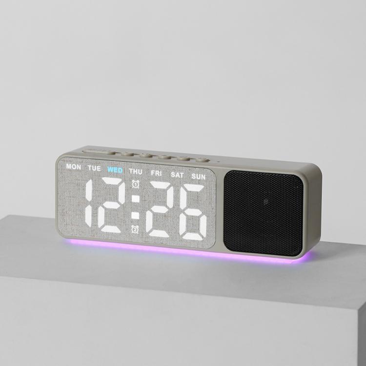 Sveglia digitale con altoparlante Bluetooth e luce notturna, ampio display a LED con data, regolazione della luminosità e doppia funzione snooze.