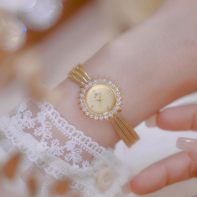 Orologio da polso analogico da donna BS Bee Sister FA1833 con bracciale, lunetta vintage con strass floreali e cinturino in maglia intrecciata.