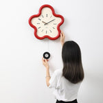 Orologio da parete Wozoom a forma di fiore, silenzioso, in stile crema, decorativo., Minimalist Beige, Minimalist Red, Swing Red With Second Hand, Swing Beige, Swing Red, Swing Green