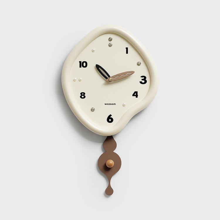 Orologio da parete a pendolo irregolare Wozoom, orologio al quarzo silenzioso per l'arredamento del soggiorno.