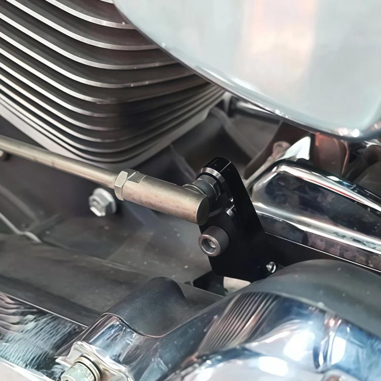 Dispositivo di assistenza alla regolazione della folle per motociclette bicilindriche Harley-Davidson Touring Dyna Softail.
