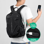 Zaino REMOID casual da viaggio per laptop, resistente all'acqua, ideale per la scuola e dotato di porta USB.
