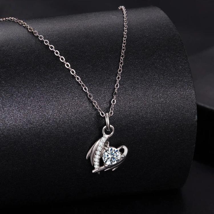 Collana a clavicola con cuore e ala in moissanite, in argento sterling S925., MSN067