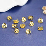 Kit da 400 pezzi (perni e chiusure per orecchini): 200 perni a perno piatto in 4 misure (4-8 mm) e 200 chiusure a farfalla.