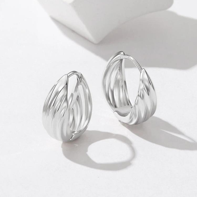 Orecchini con perno in argento e texture metallica ondulata, YIE420, YIE421, YIE422-AL, YIE422-AS, YIE422-BL, YIE422-BS