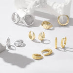 Orecchini con perno in argento e texture metallica ondulata, YIE420, YIE421, YIE422-AL, YIE422-AS, YIE422-BL, YIE422-BS