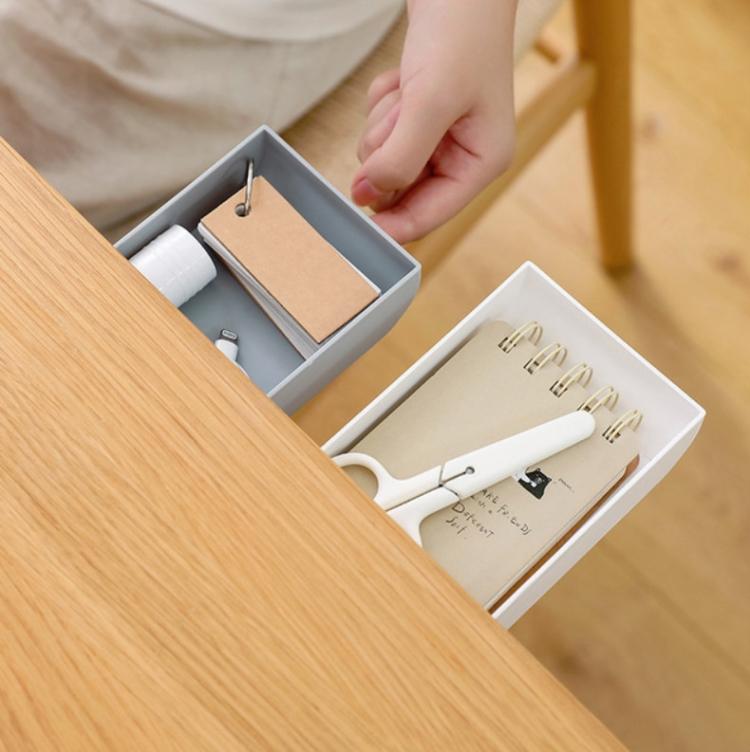2 pezzi di scatola di immagazzinaggio del cassetto inferiore della casa, scatola di cancelleria per studenti, scatola di immagazzinaggio dei detriti di pasta nascosta da scrivania