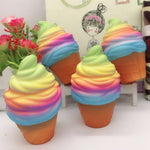 2 giocattoli di decompressione del cono gelato arcobaleno con corda, rainbow ice cream
