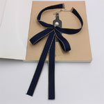 Papillon da donna con nodo a fiocco, uniforme selvaggia