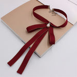 Papillon da donna con nodo a fiocco, uniforme selvaggia