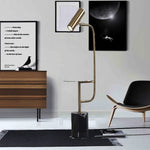 Lampada da terra minimalista in marmo con tavolino