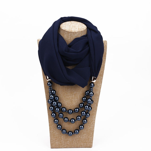 2 Sciarpe in stile nazionale con collana di perle finte