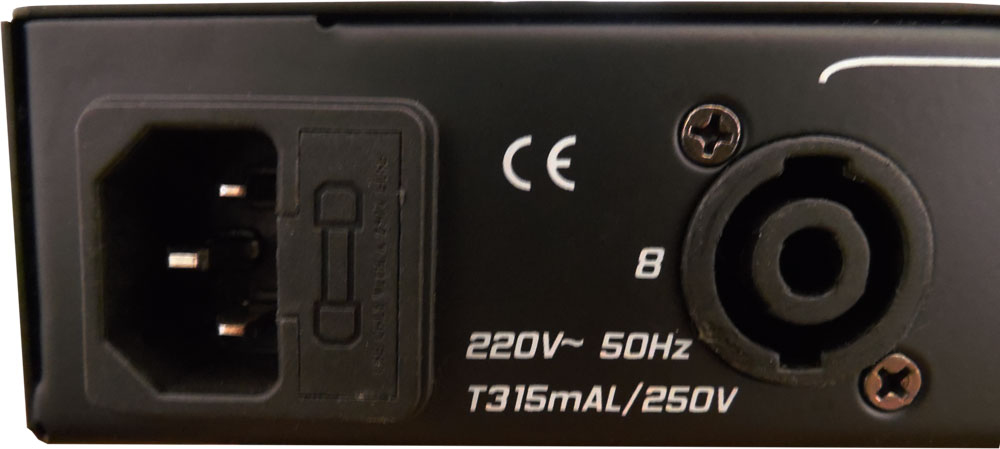 Commutatore casse acustiche DJ Tech SS-8 + telecomando V4074Commutatore casse acustiche DJ Tech SS-8 + telecomando V4074