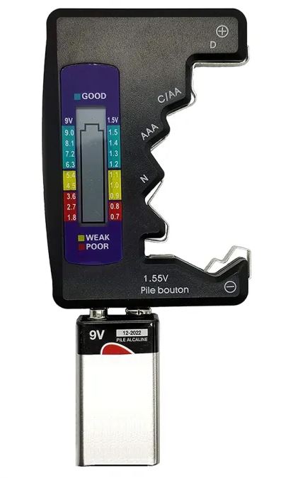 Tester digitale con display LCD per batterie