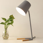 YWXLight Lampada da tavolo LED con paralume in metallo