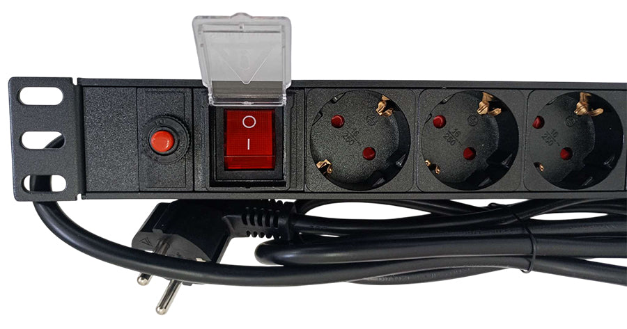 Multipresa 8 posti Schuko per armadio rack 19" con interruttore luminoso E6000